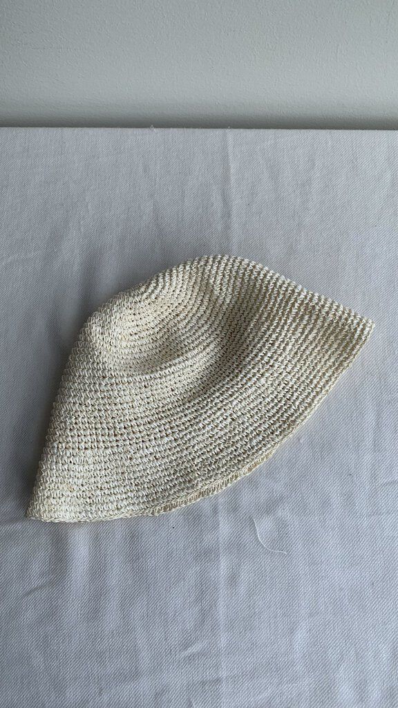 Pre-Owned Babaton Beige Knit Straw Bucket Hat- Size XS/S