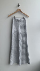 Pre-Owned Sincerely Jules Ribbed Fuzzy Flare Pants- Size X-Small