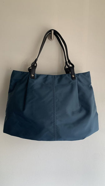 Pre-Owned Banana Republic Blue with Black Straps Athletic Style Bag