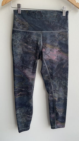 Pre-Owned Lululemon Grey Multi Marbled Legging- Size 6