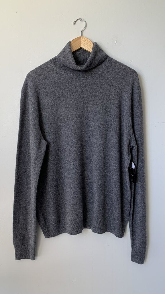 Pre-Owned Saks Fifth Avenue Grey Cashmere Turtleneck Sweater - Size X-Large (NWT)