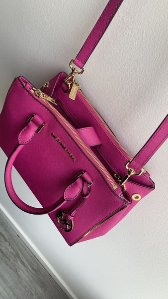 Pre-Owned Michael Kors Fuschia Two Zipper Compartment Open Middle Satchel Crossbody Handbag