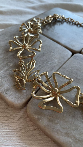 Pre-Owned Gold Flower & Leaf Chunky Necklace