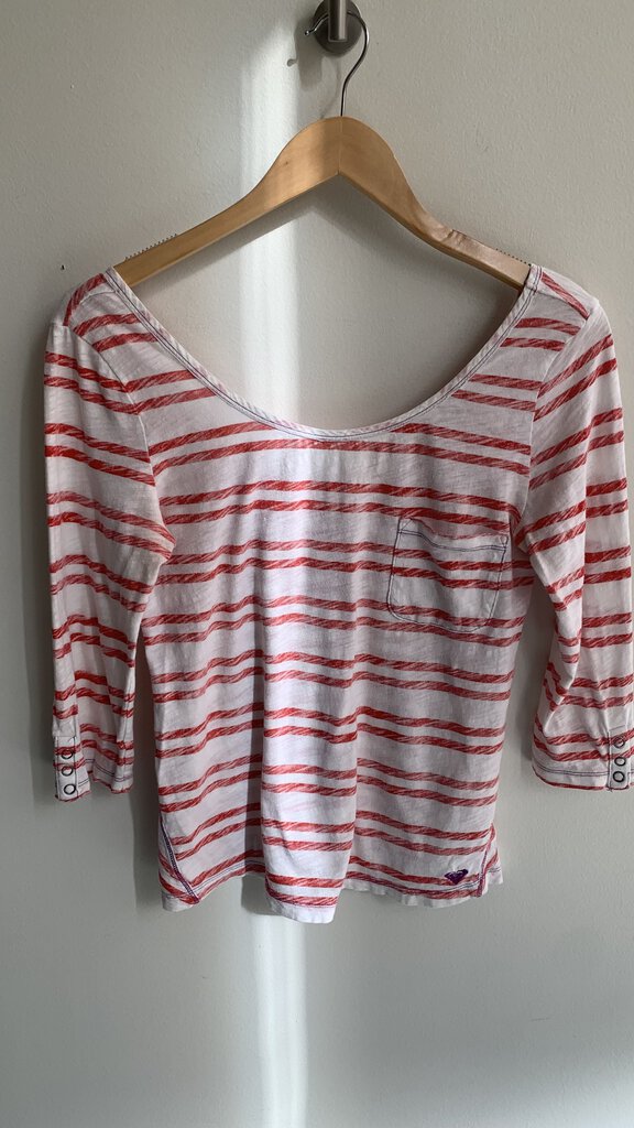 Pre-Owned Roxy White Red Stripe Low Back 3/4 Sleeve Tee- Size Small (Estimated)