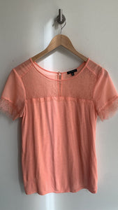 Pre-Owned Dynamite Peach Lace Sleeve/Neck Blouse- Size Small