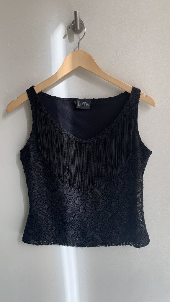 Pre-Owned Donna Black Lace Boxy Cropped Fringe Neck Line Tank Top- Size Medium