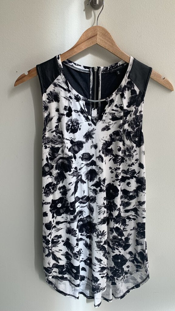 Pre-Owned Dynamite White Black Flower Notched Neck Faux Leather Tank Top- Size Small