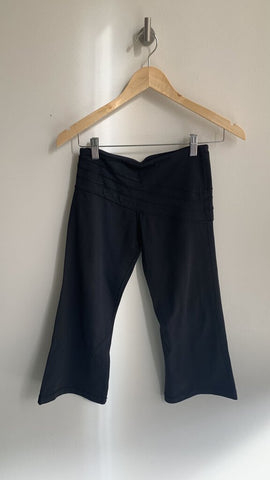 Pre-Owned Lululemon Black Capri Flair Bottoms- Size Small (Estimated)