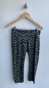 Pre-Owned Lululemon Black/Green Diamond Print Cropped Leggings - SIze 6