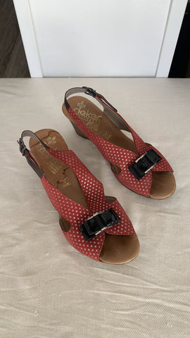 Pre-Owned Rieker Red Polka-Dot Peep Te Wedges - Size 39