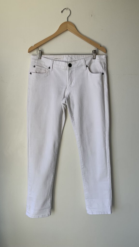 Pre-Owned Kut from the Kloth White 'Catherine' Boyfriend Denim- Size 8