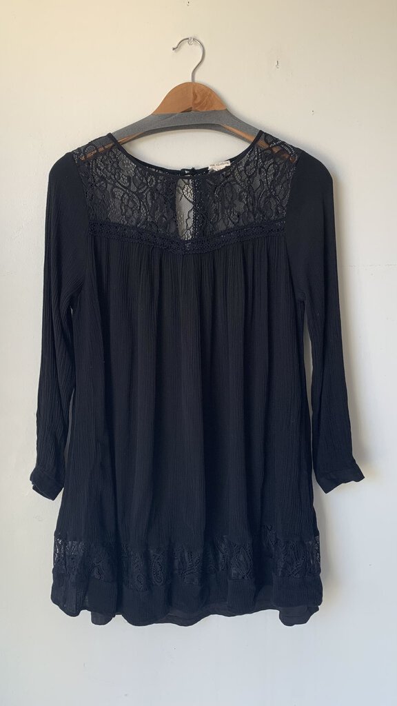 Pre-Owned One Clothing Black Long Sleeve Lace Collar Long Sleeve Top- Size Medium