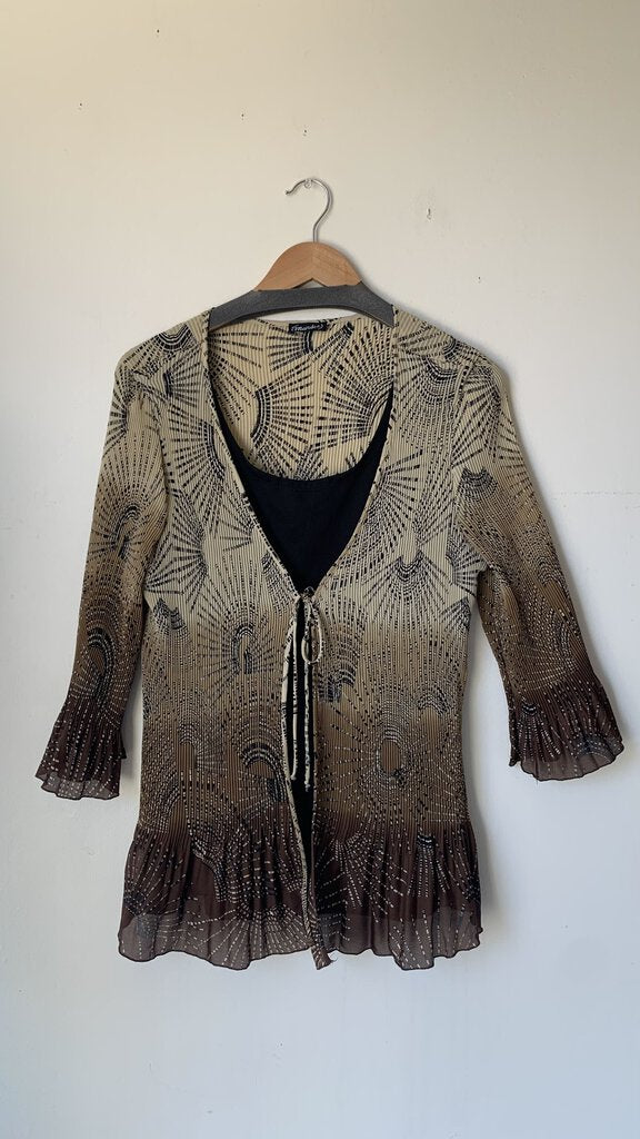 Pre-Owned Mandee Brown Printed Tie Front Pleated Faux Overlay Black Under Tank Top- Size Medium (Estimated)