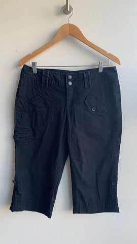 Pre-Owned DKNY Black Roll Cuff Cargo Shorts - Size 8