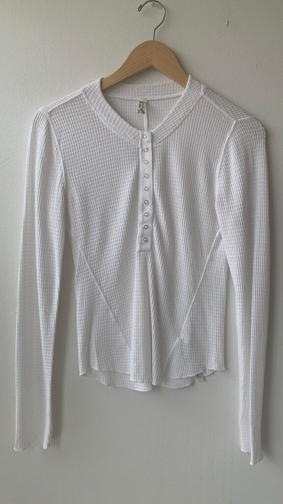 Pre-Owned Free People White 1/2 Snap Long Sleeve Waffle Top - SIze Large