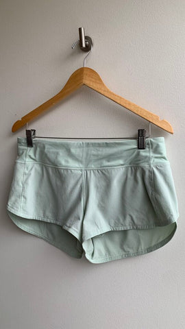 Pre-Owned Lululemon Light Sage Green Speed Up Running Shorts - Size 6