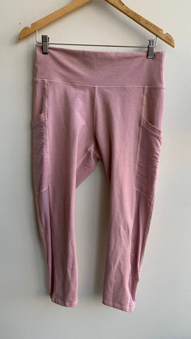 Pre-Owned Fabletics Soft Pink Mesh Panel Side Pockets Capri Legging- Size M/L (Estimated)