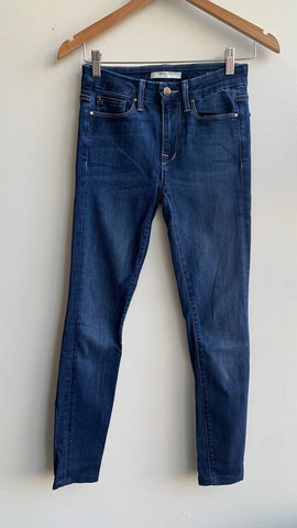 Pre-Owned Fidelity Dark Wash Belvedere High Rise Skinny Jean - Size 25