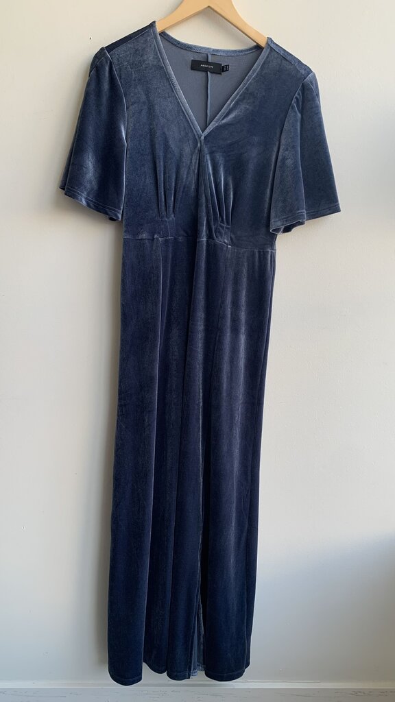 Pre-Owned Angel Eye Blue Velvet Short Split Sleeve Maxi Dress- Size 6