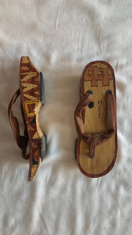 Pre-Owned Carlton Wooden Flip Flop Sandals - Size 8