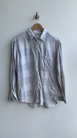 Pre-Owned Wilfred Free Grey Plaid Button Front Flannel Shirt - Size Small