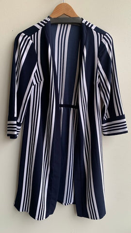 Pre-Owned Navy White Stripe Long Line 3/4 Sleeve Cinch Back Sweater- Size Medium (Estimated)