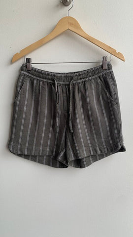 Pre-Owned Green Striped Drawstring Waist Linen Shorts- Size Small (Estimated)