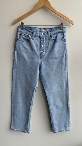 Pre-Owned Levi's Light Blue Straight Leg Wedgie Jeans - Size 28
