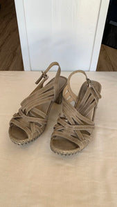 Pre-Owned Josef Seibel Greige Strappy Sling Back Heeled Sandals- Size 42