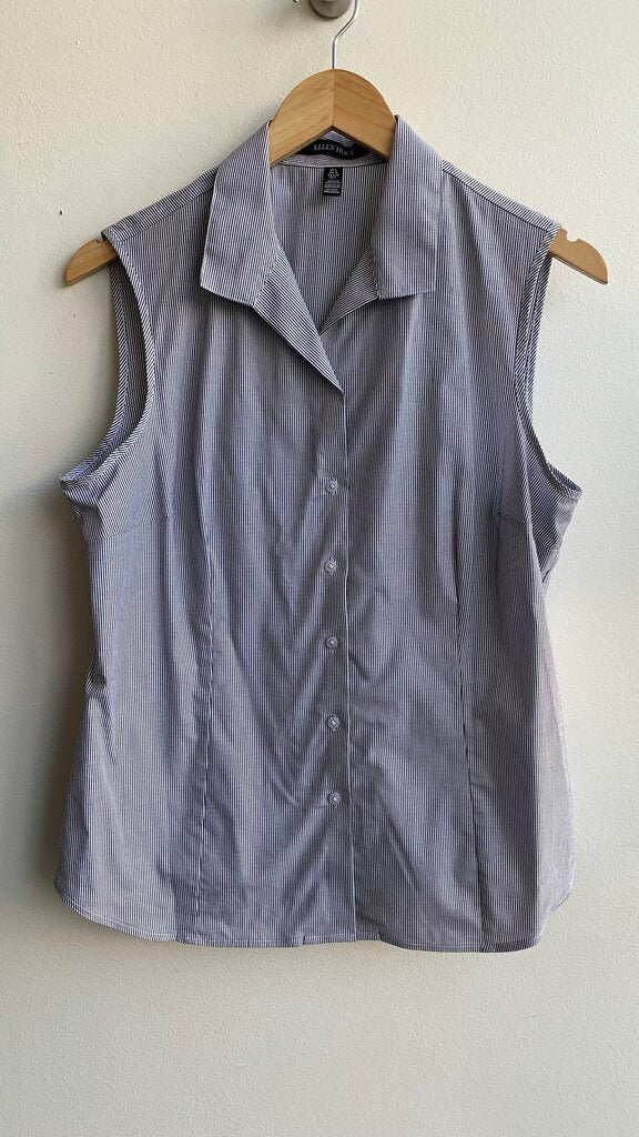 Pre-Owned Ellen Tracy Blue/White Button Front Collared Sleeveless Top- Size Large