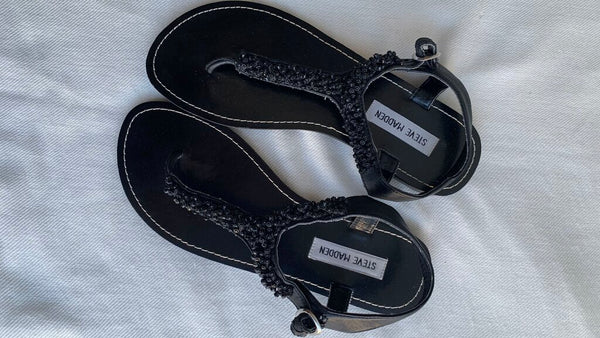 Pre-Owned Steve Madden Black Ankle Strap Thong Gem Embelished Sandals - Size 7.5