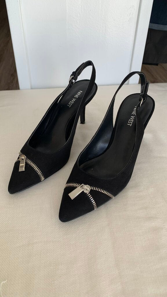 Pre-Owned Nine West Black Suede Pointy Toe Zipper Detail Slingback Heels - Size 7
