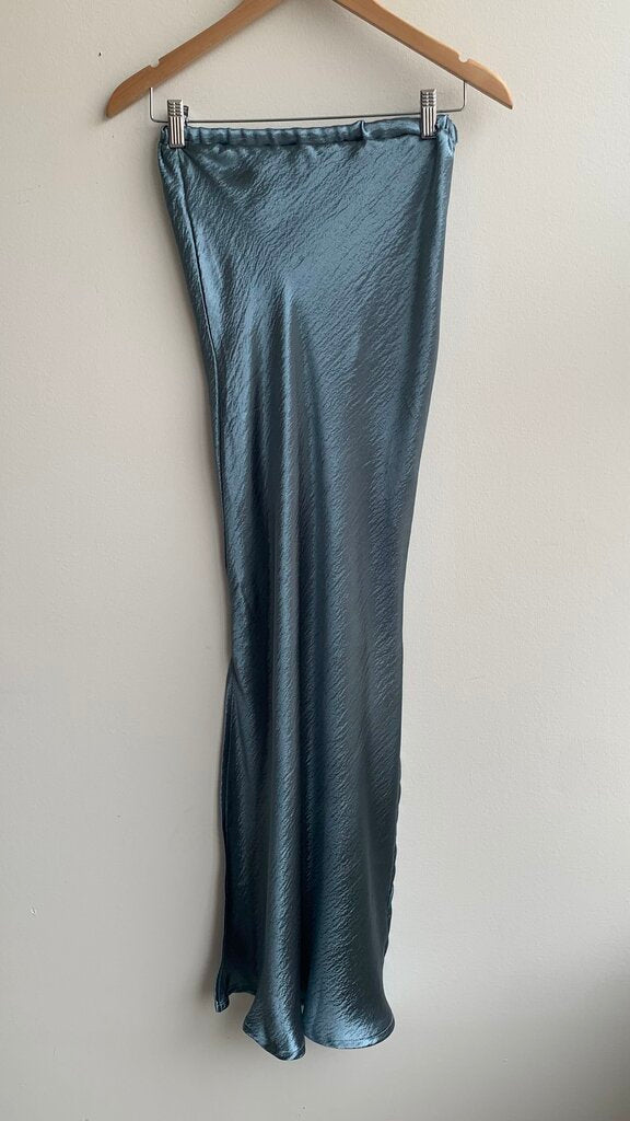Pre-Owned Bucket List Blue Satin Strapless Side Slit Dress - Size Medium
