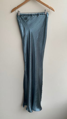 Pre-Owned Bucket List Blue Satin Strapless Side Slit Dress - Size Medium