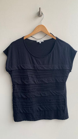 Pre-Owned Classic Editions Black Textured Tee - Size Medium