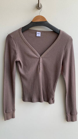 Pre-Owned TNA Brown Waffle Knit Longsleeve Top - Size Medium