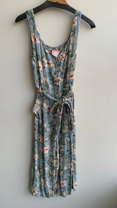 Pre-Owned Dex Blue Floral Sleeveless Belted Jumpsuit- Size Small