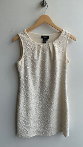 Pre-Owned Papillon Cream Floral Raised Print Sleeveless Fitted Dress- Size Medium