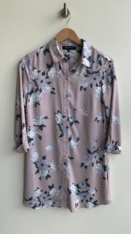 Pre-Owned Dynamite Purple Floral Half Sleeve Blouse - Size X-Small