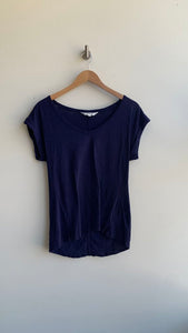Pre-Owned Danskin Navy Cap Sleeve V-Neck T-Shirt- Size Medium