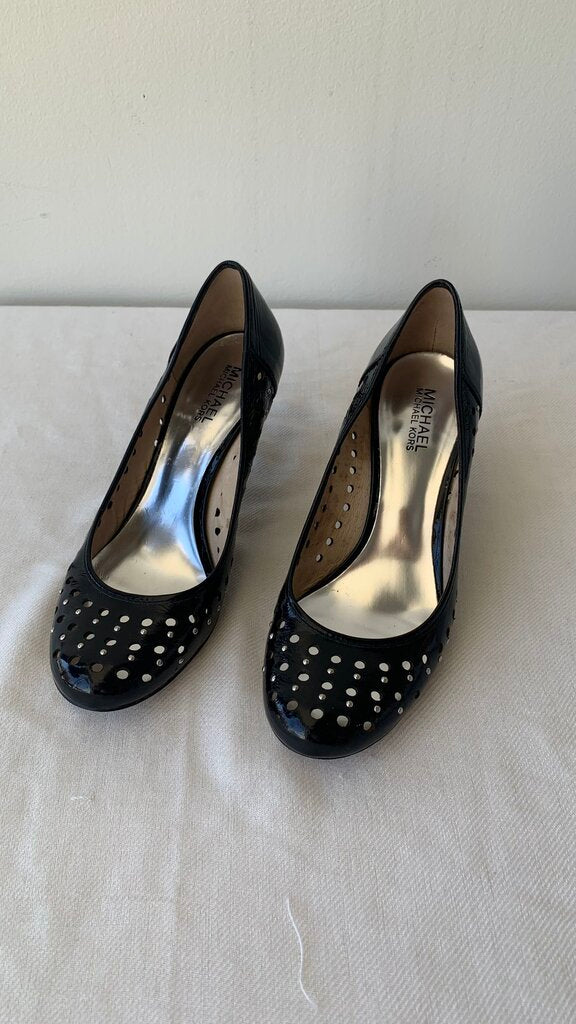 Pre-Owned Michael Kors Black Patent Hole Cut and Silver Studs Round Toe Heel- Size 8