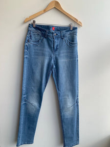 Pre-Owned Miss Captain Light Wash Pocket Detail Skinny Jean- Size 40 (Medium)