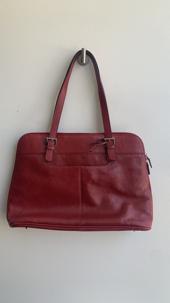 Pre-Owned Danier Red Genuine Leather Laptop Bag
