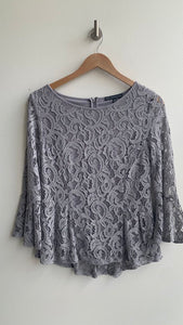 Pre-Owned Adrianna Papell Grey Lace 3/4 Belle Sleeve Blouse- Size Medium