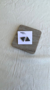 Pre-Owned Marie Clay Co. Black/White Gold Trim Triangle Earrings