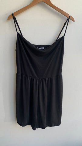 Pre-Owned Dex Black Thin Strap Romper - Size Large (NWT)