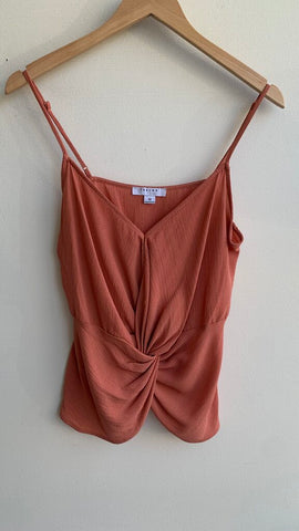 Pre-Owned Faxlux Rust Thin STrap Gathered Front Top - Size Medium