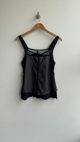 Pre-Owned Grey/Black Mesh/Ruffle Trim Thin Strap Top - Size Medium (Estimated)