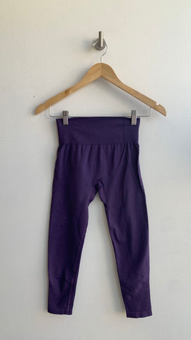Pre-Owned Zyia Active Dark Purple Cropped Athletic Leggings - SIze Small (Estimated)