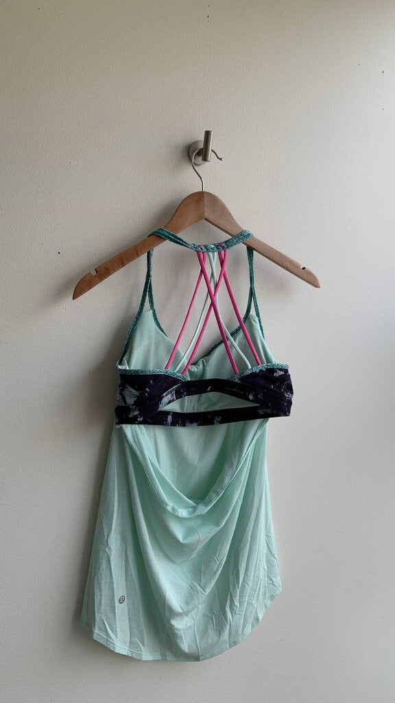Pre-Owned Lululemon Green Criss-Cross Open Back Tank - Size 8